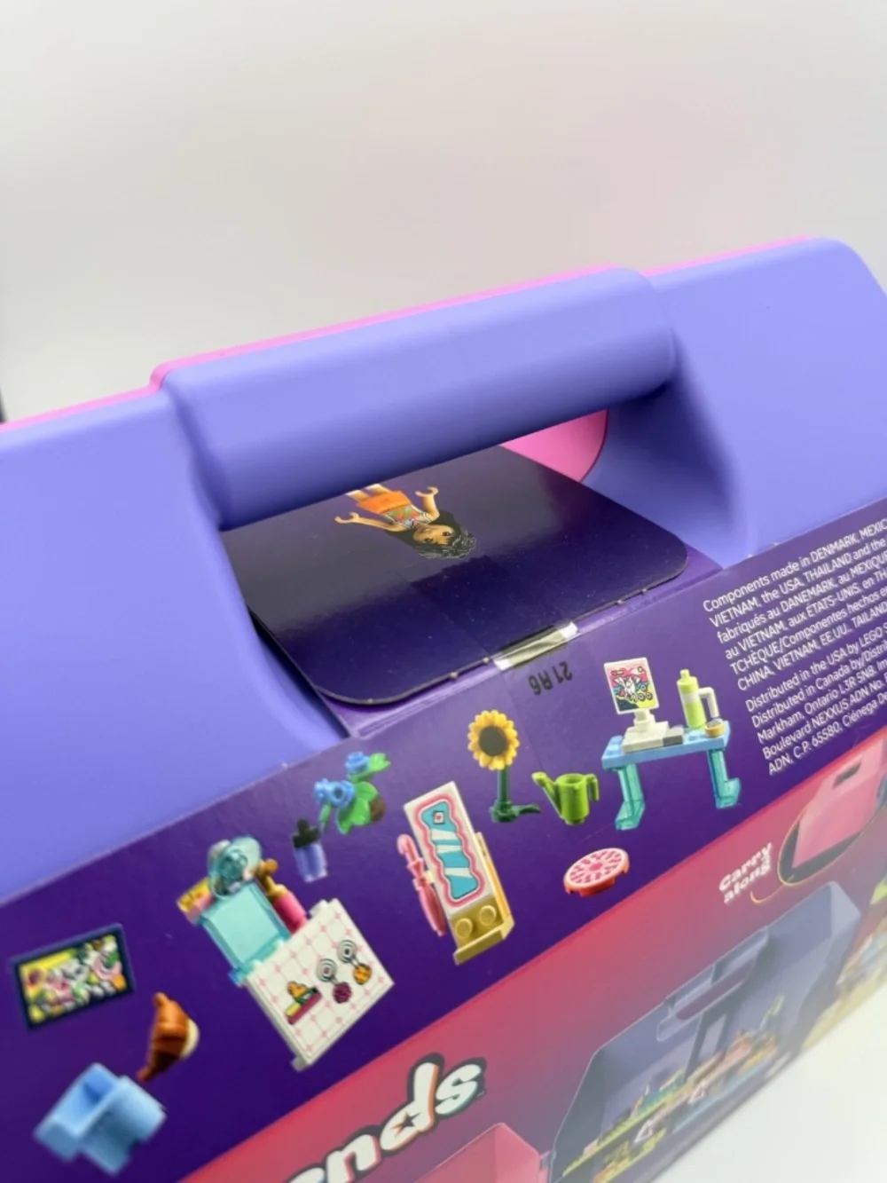 NEW LEGO Friends 42697 Creative Dollhouse Suitcase Sealed August 2026 Release